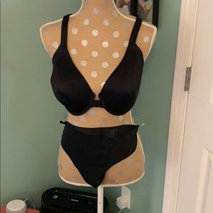 38DD AMBRIELLE bra and  2 XL panties